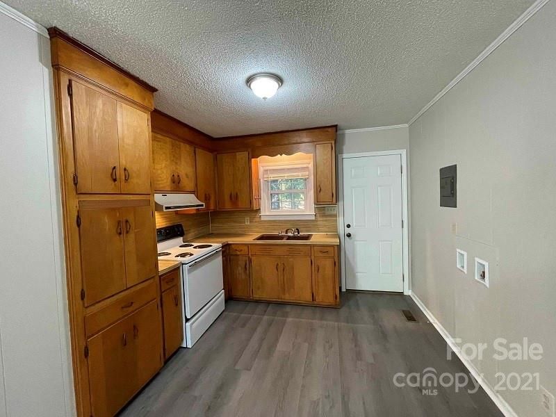 2644 Bethlehem Dr, Claremont, NC 28610