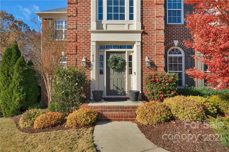 615 Swancroft Ln, Matthews, NC 28105