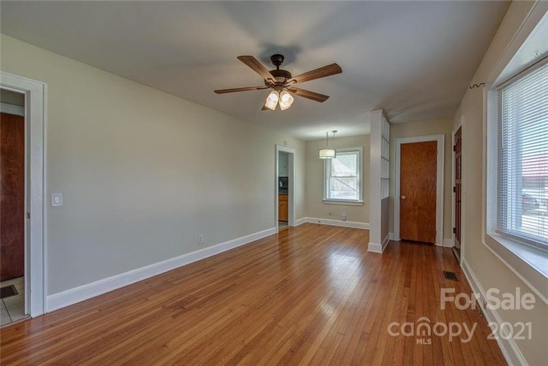 1005 E Garrison Blvd, Gastonia, NC 28054