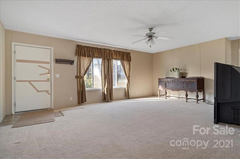 9771 Knightbridge Dr, Concord, NC 28025