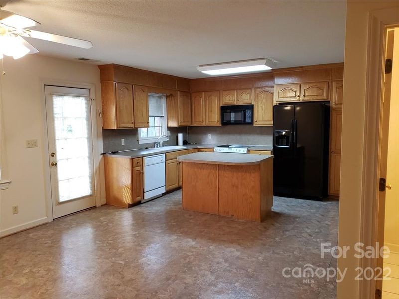 317 10th Ave NE, Conover, NC 28613