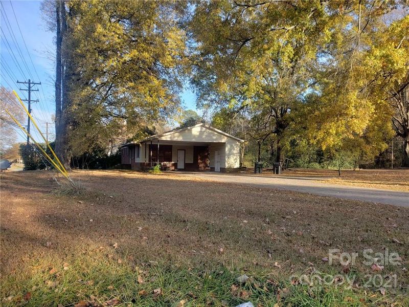 2702 Walkup Ave, Monroe, NC 28110