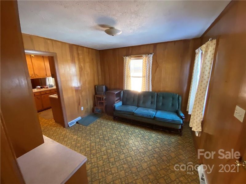 1960 Campbell Rd, Newton, NC 28658
