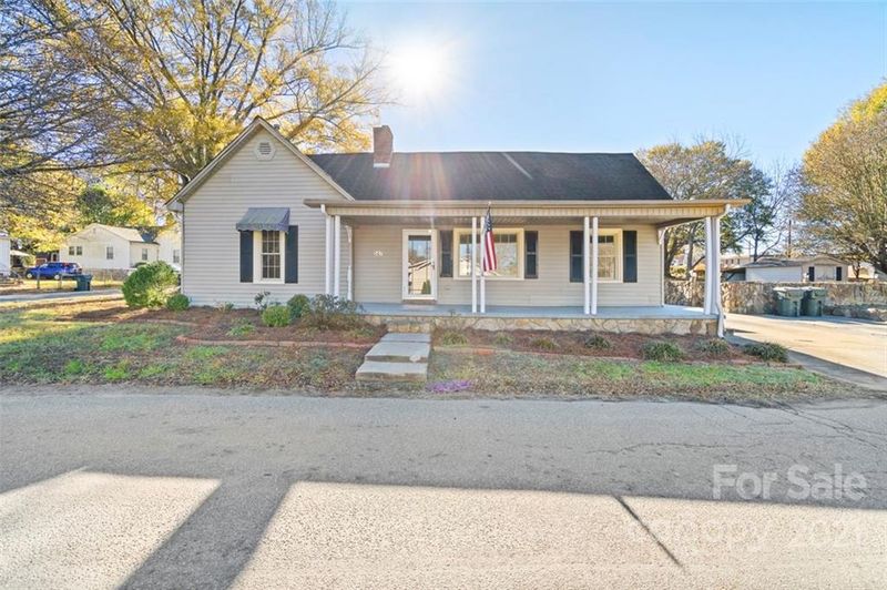 507 N Elm St, Cherryville, NC 28021