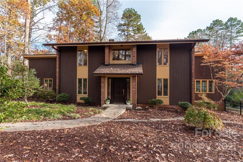 607 Pinecrest St, Davidson, NC 28036