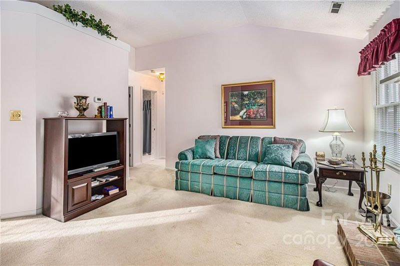2527 Breuster Dr, Charlotte, NC 28210