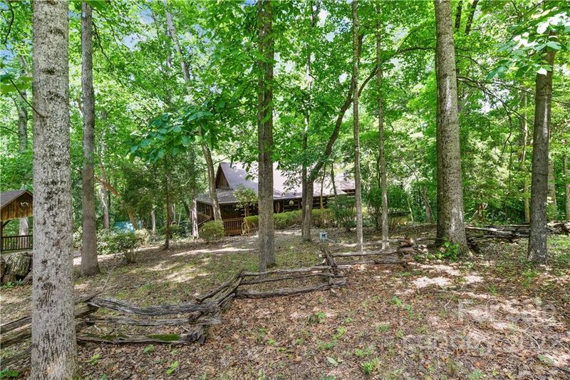 3939 Ram St, Claremont, NC 28610