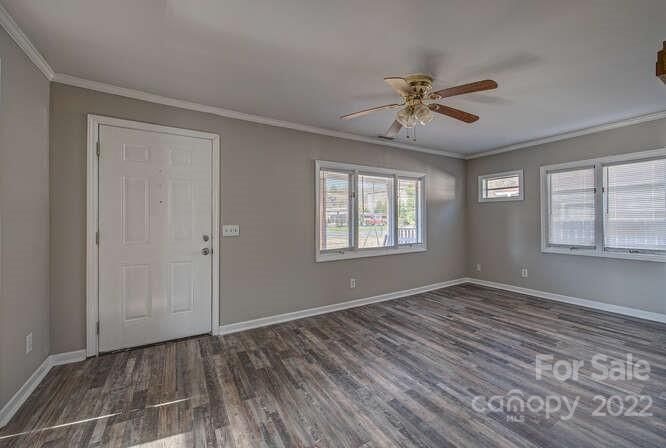 1120 Riverside Dr, Charlotte, NC 28214