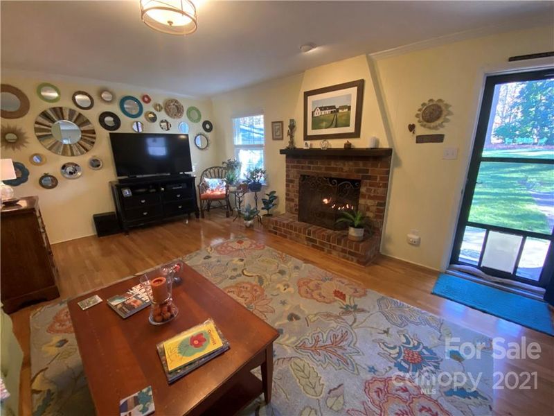 1924 Knell Dr, Charlotte, NC 28212
