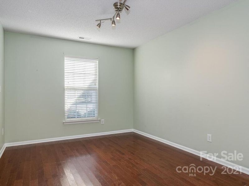 3022 Willamette Valley Dr, Charlotte, NC 28215