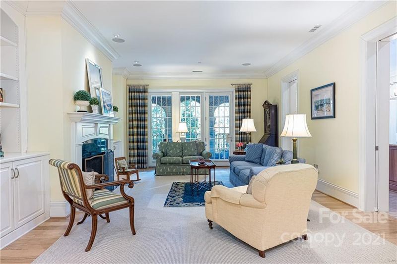 2210 Roswell Ave #301, Charlotte, NC 28207