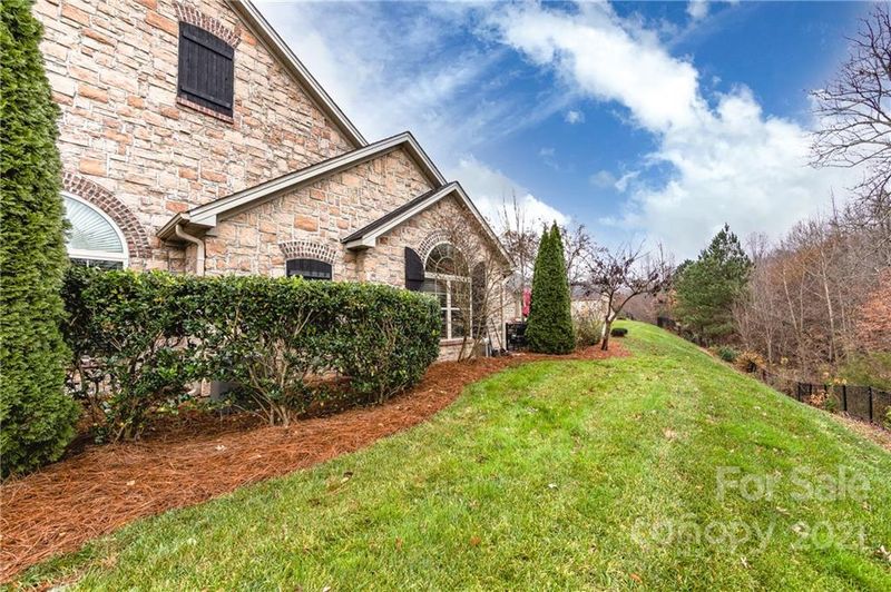 4865 Polo Gate Blvd, Charlotte, NC 28216