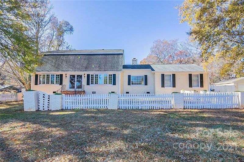 6361 Lebanon Rd, Mint Hill, NC 28227