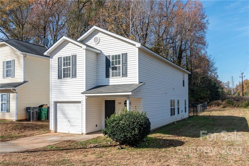 229 Centre St, Charlotte, NC 28216