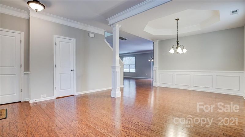 10711 Cove Point Dr, Charlotte, NC 28278
