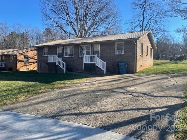 1806 22nd St NE #67-71C, Hickory, NC 28601