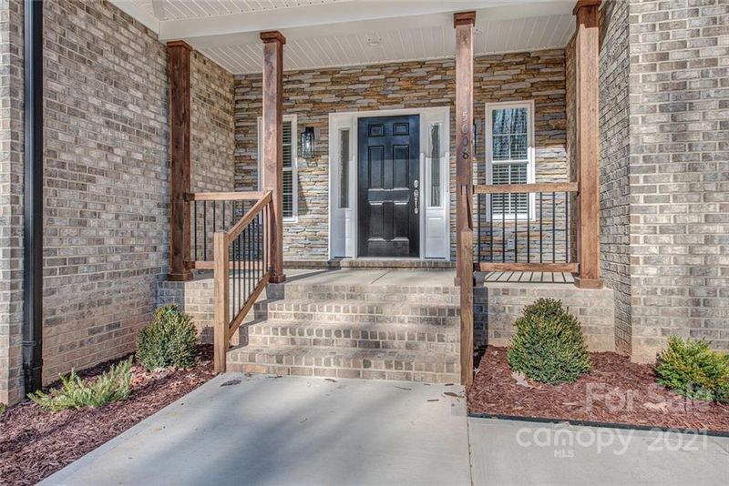 5008 Oconee Dr, Stanley, NC 28164