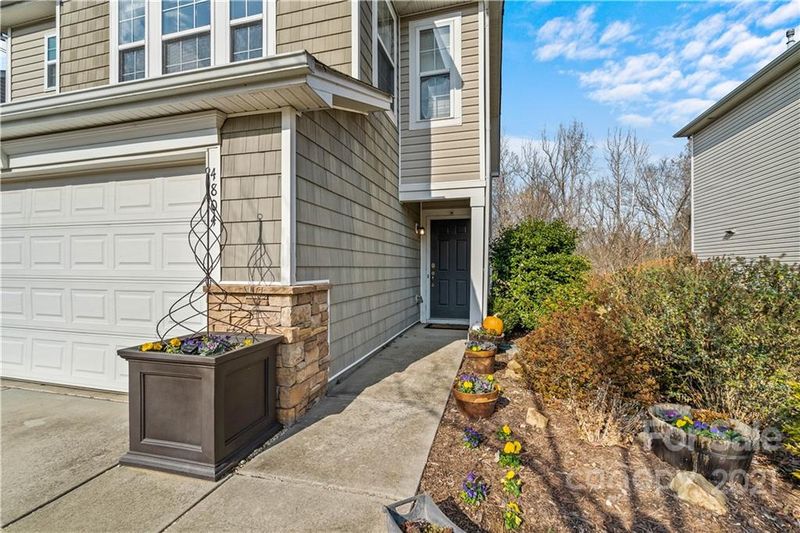 4804 Abercromby St, Charlotte, NC 28213
