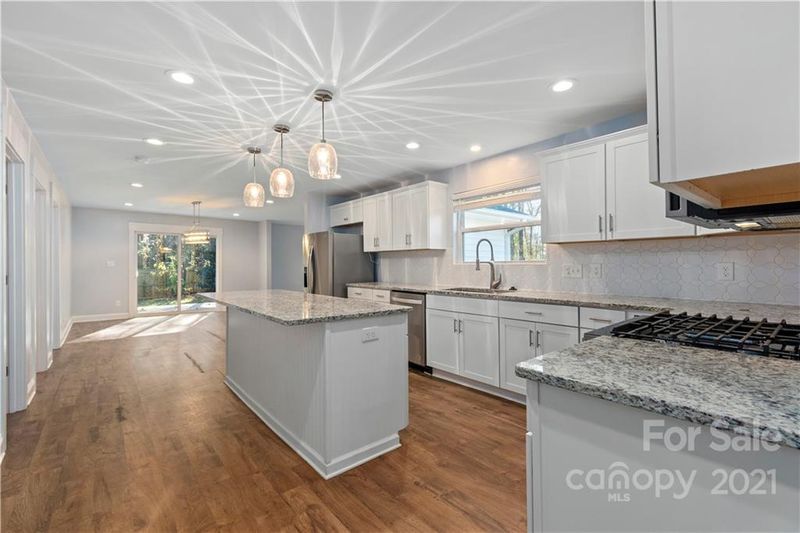 437 Lincoln St, Belmont, NC 28012