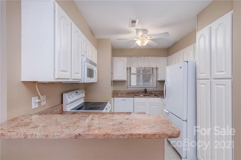 9801 Emerald Point Dr #8, Charlotte, NC 28278