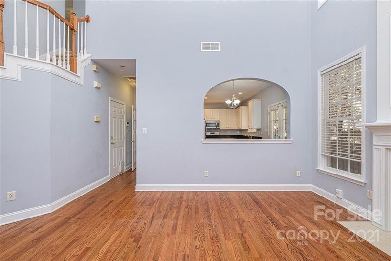 1919 Dearmon Dr, Charlotte, NC 28205