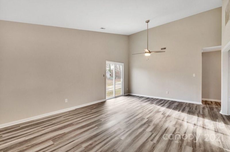 712 Pennwood Ln, Charlotte, NC 28215