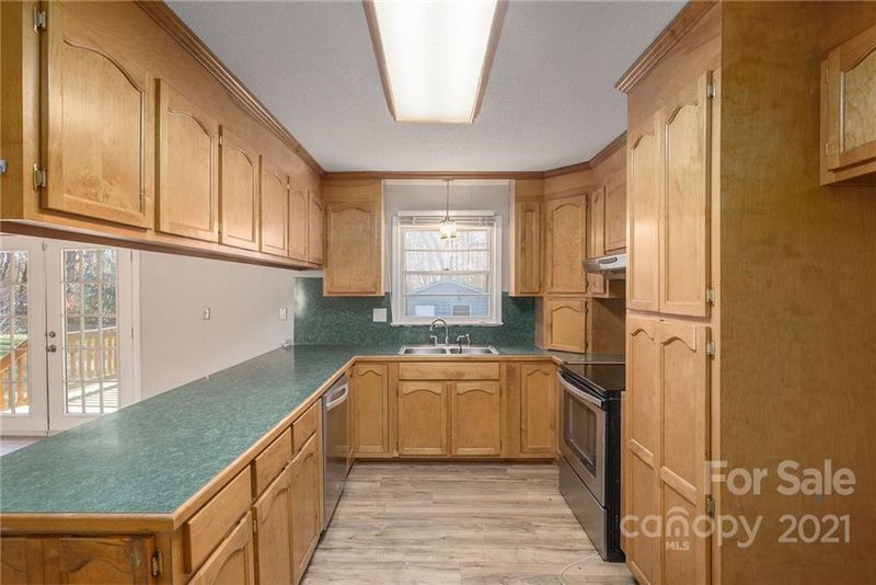 3815 Ferncliff Rd, Gastonia, NC 28056