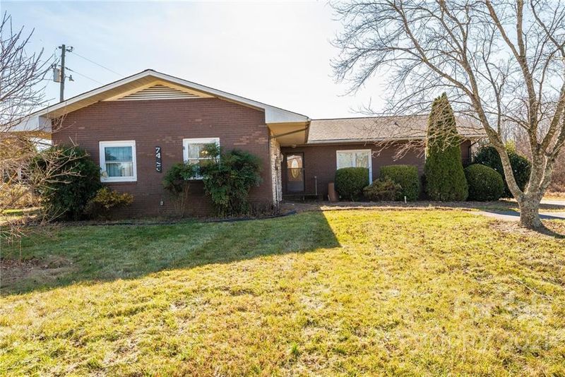 7425 George Hildebran Rd, Hickory, NC 28602