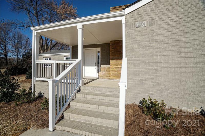 4500 Freedom Dr, Charlotte, NC 28208