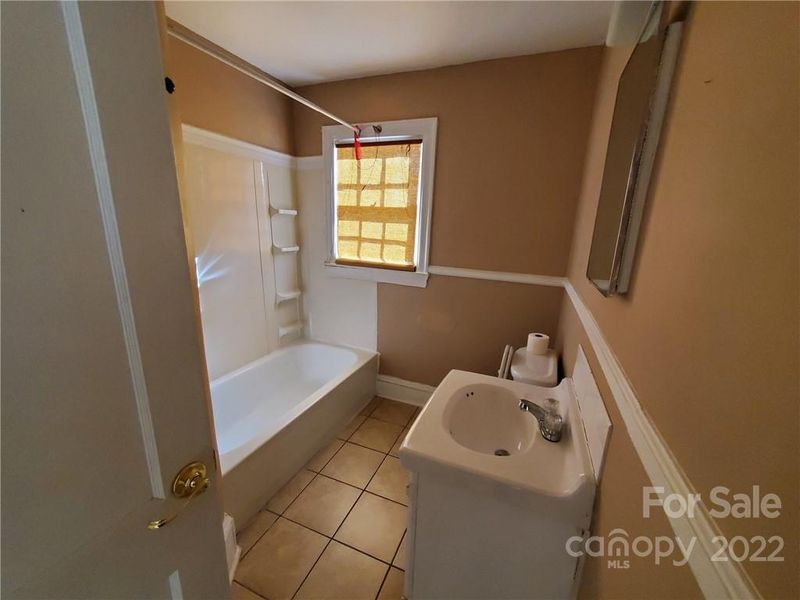 3226 Ford Rd, Charlotte, NC 28205