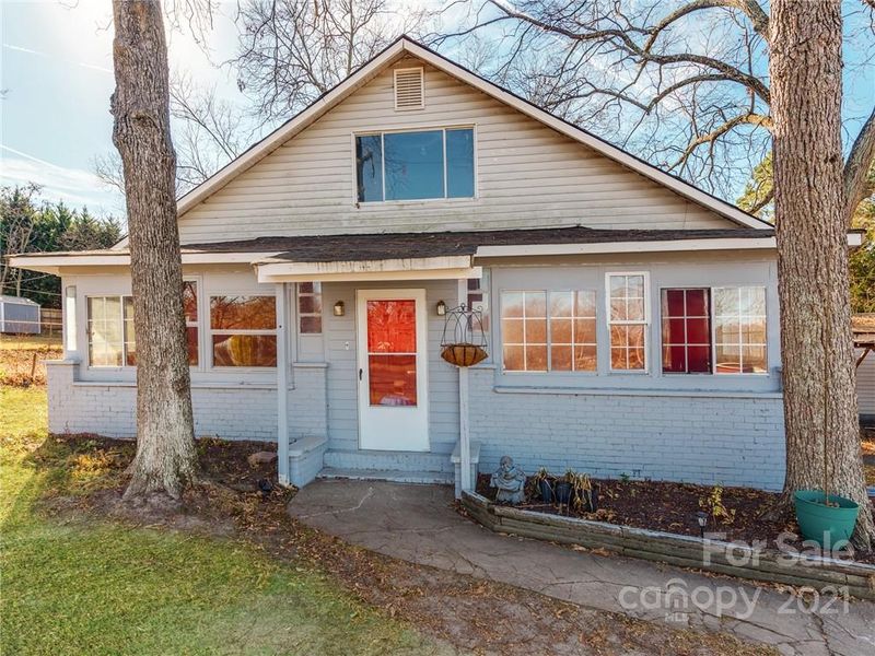 512 Washington Ave, Bessemer City, NC 28016