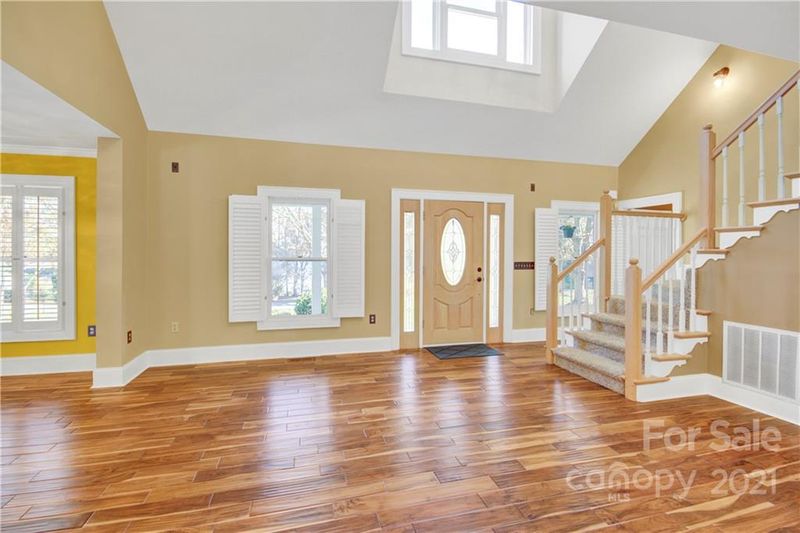 4885 Moonlite Bay Dr, Sherrills Ford, NC 28673