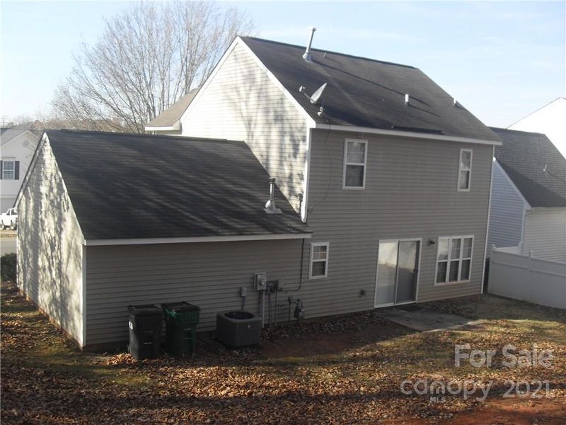 8020 Weeping Fig Ln, Charlotte, NC 28215
