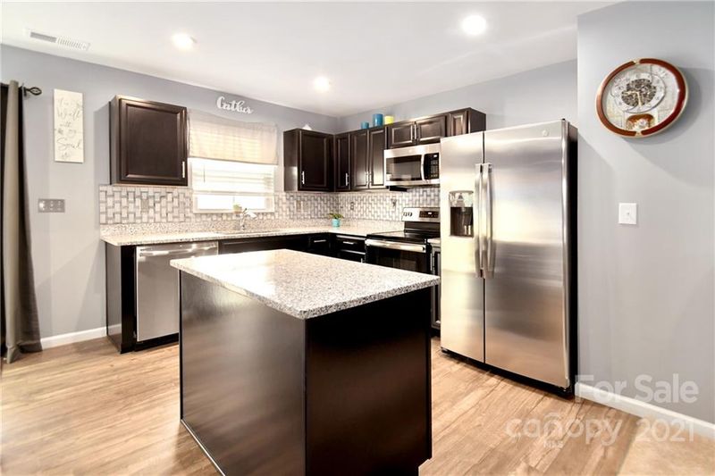 2438 Thorn Spring Ln, Concord, NC 28025