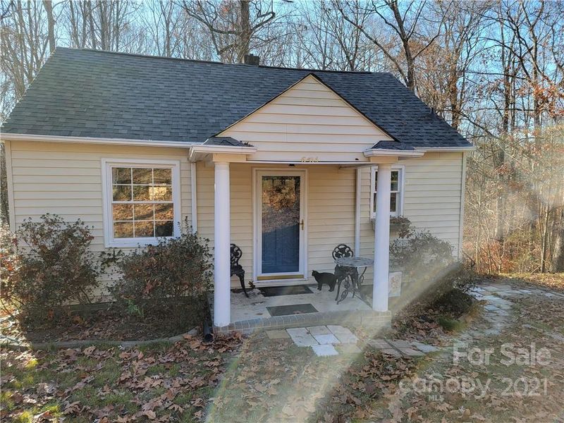 6514 Riverine Dr, Charlotte, NC 28216