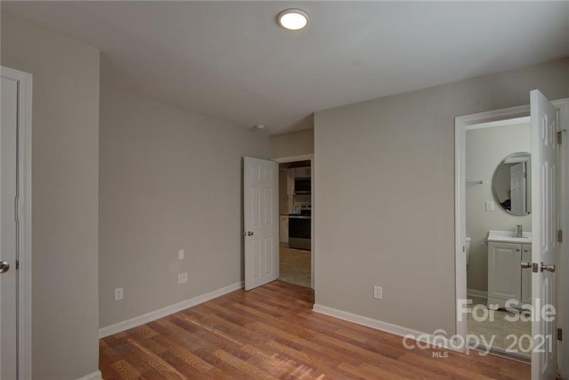 3917 Plainview Rd, Charlotte, NC 28208