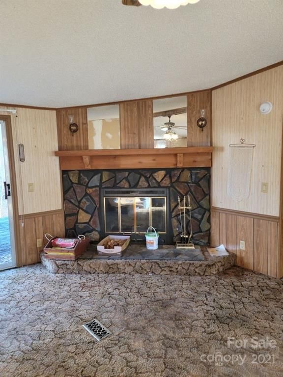 305 Old Barn Rd, Iron Station, NC 28080