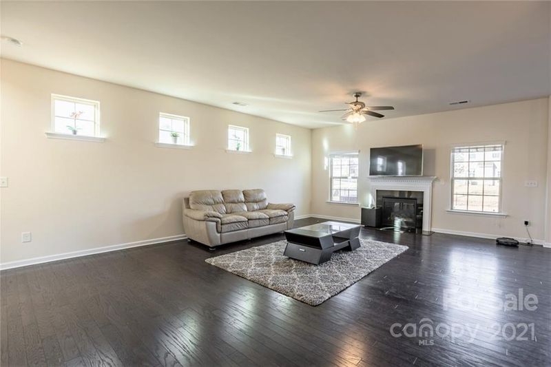 1905 Burning Acres Ct, Fort Mill, SC 29715