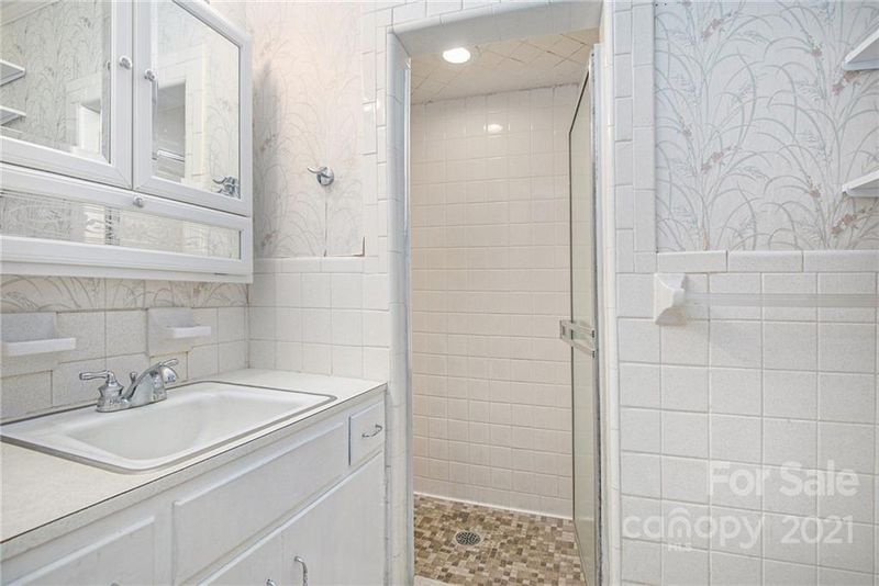 389 Brookview Rd, Statesville, NC 28625