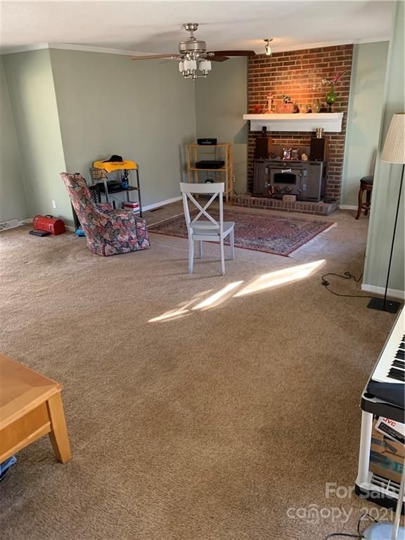 1223 Rock Point Rd, Charlotte, NC 28270