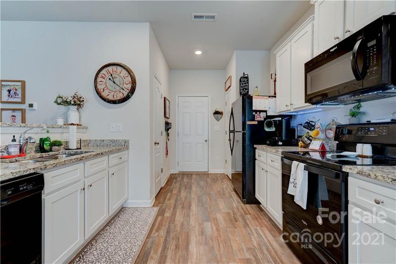 2020 Germany Dr, Dallas, NC 28034
