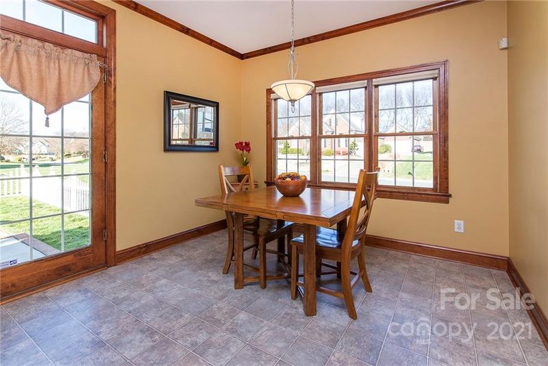 727 Tom Morris Ln, Concord, NC 28027