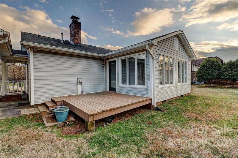 209 Carolina Dr, Cherryville, NC 28021