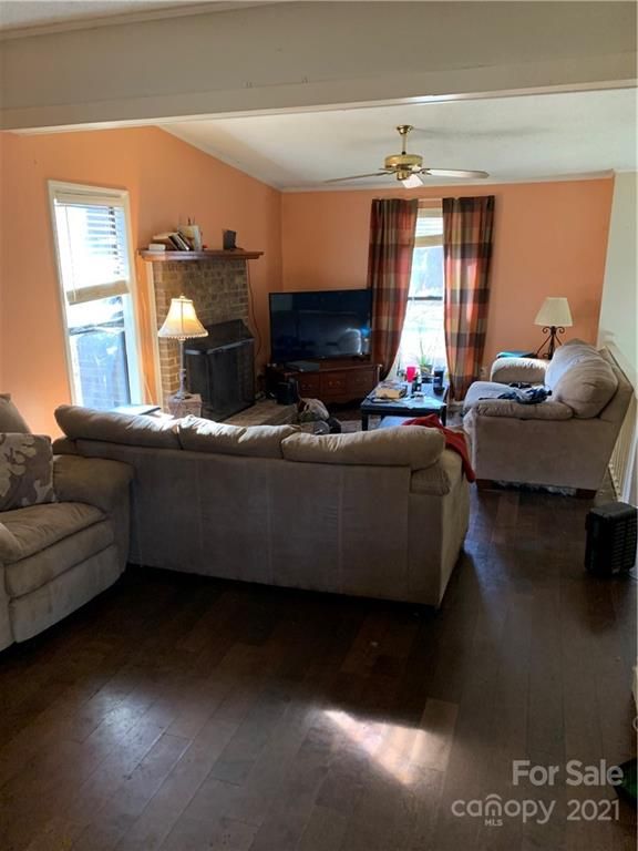 13523 Phillips Rd, Matthews, NC 28105