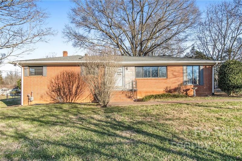 2204 Harkey Ave, Kannapolis, NC 28081