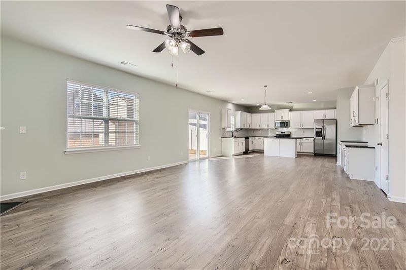 139 N Cromwell Dr, Mooresville, NC 28115