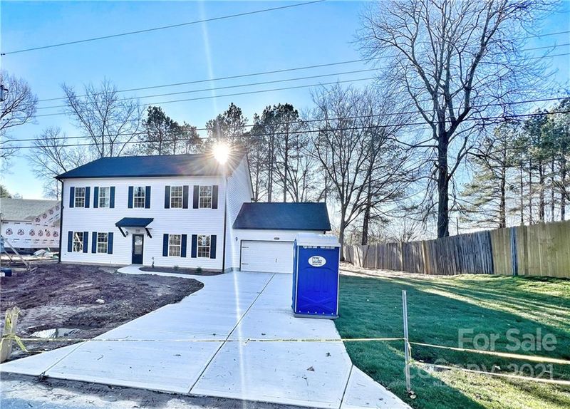 8501 Sam Dee Rd, Charlotte, NC 28215