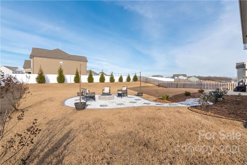 1301 Oakhurst Dr, Waxhaw, NC 28173