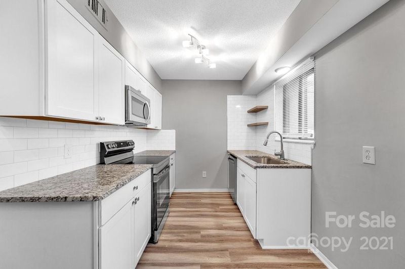 3636 Maple Glen Ln, Charlotte, NC 28226