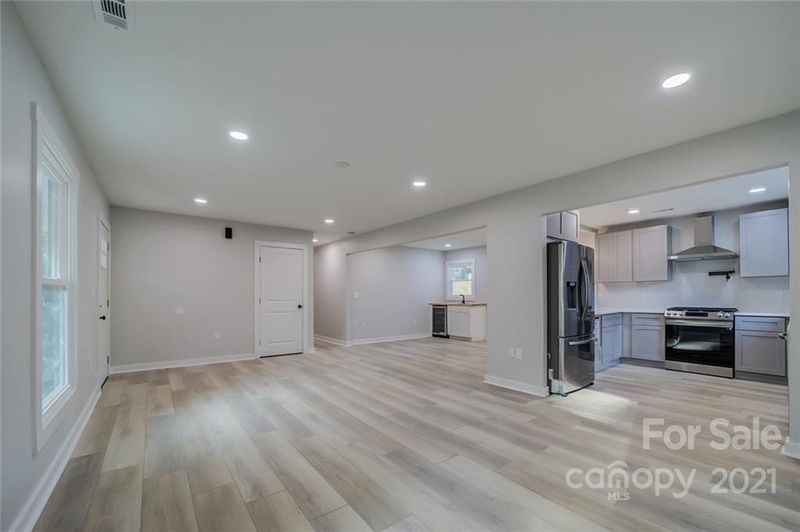 6335 Thermal Rd, Charlotte, NC 28211